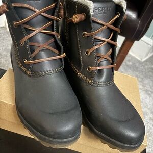Sperry Black Waterproof Boots with Durable Brown Laces